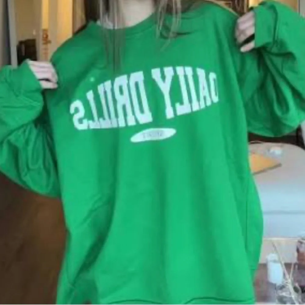 Daily Drills Unisex Oversized Hoodie in Kelly Green! - Picture 3 of 3